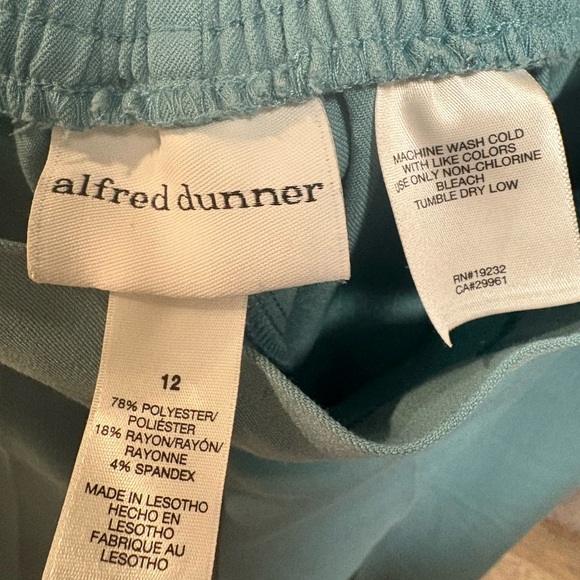 Alfred Dunner Women's Straight Leg Comfort Waist Pants - Picture 3 of 4